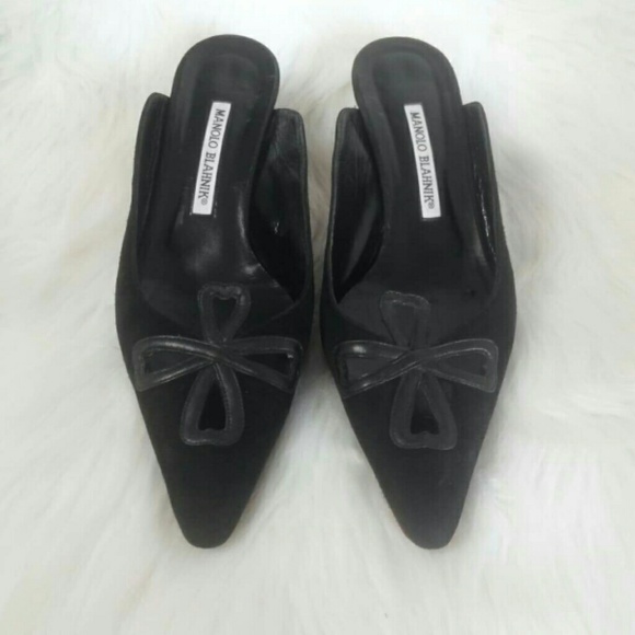 SOLD. MANOLO BLAHNIK Black Suede Pointed Toe Mules - Picture 6 of 8